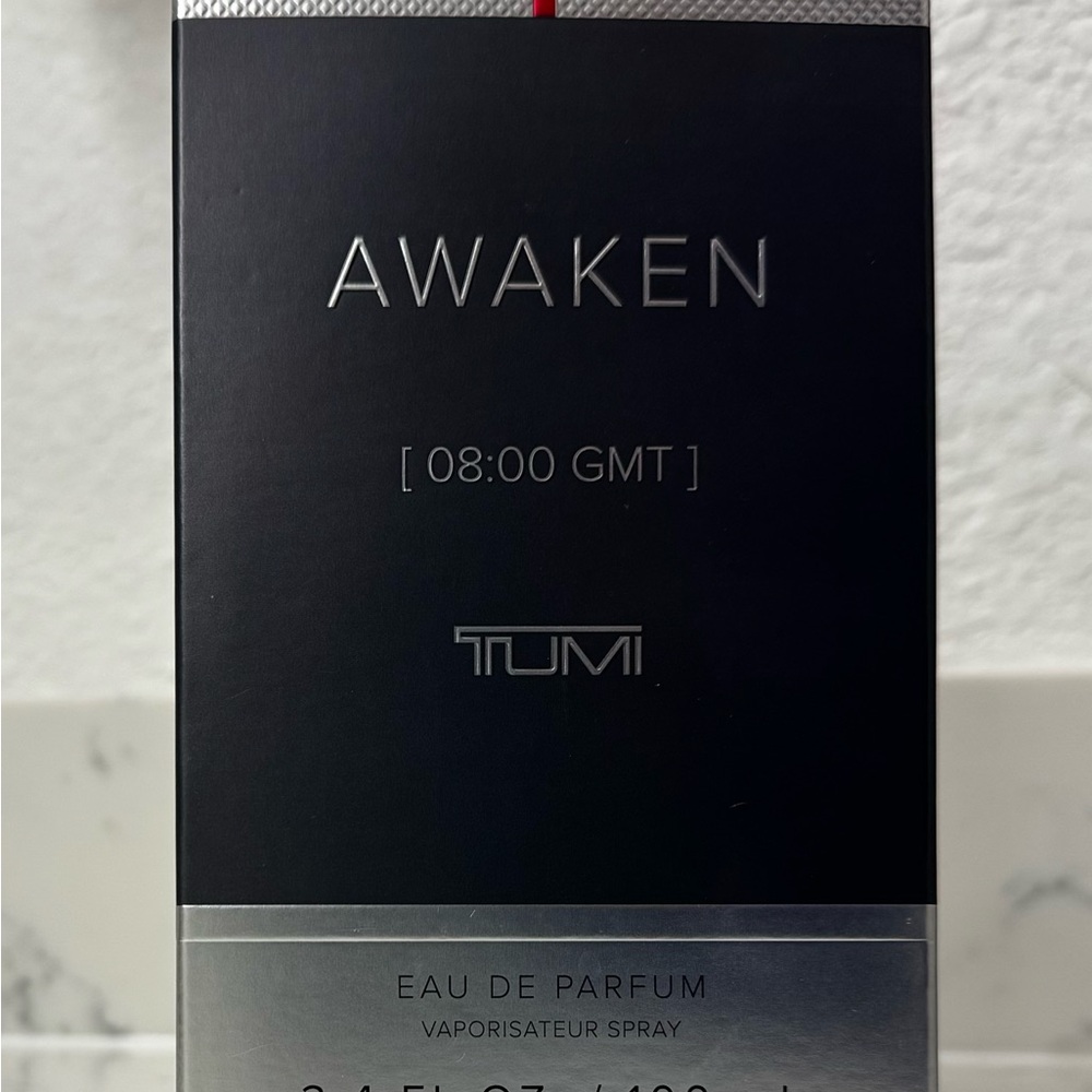 Tumi Awaken Eau de Parfum in Sleek Gray
